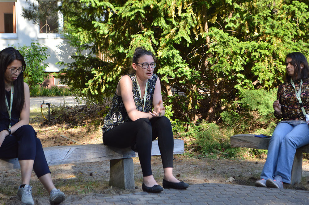 Prof. Dr. Clara Saraceno (Ruhr Universität Bochum) during an outdoor panel discussion on gender equity in science